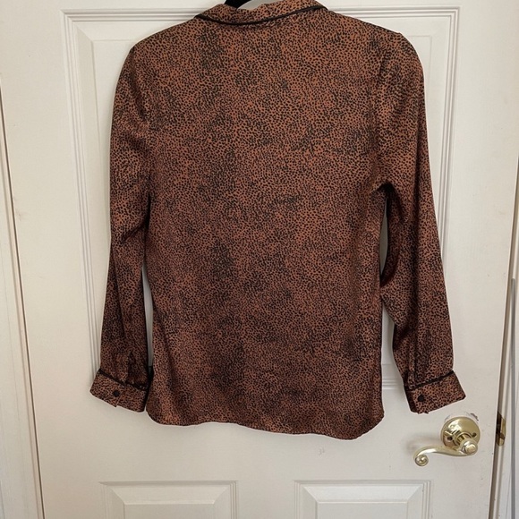 AMUSE SOCIETY | leopard satin button down - Picture 4 of 4